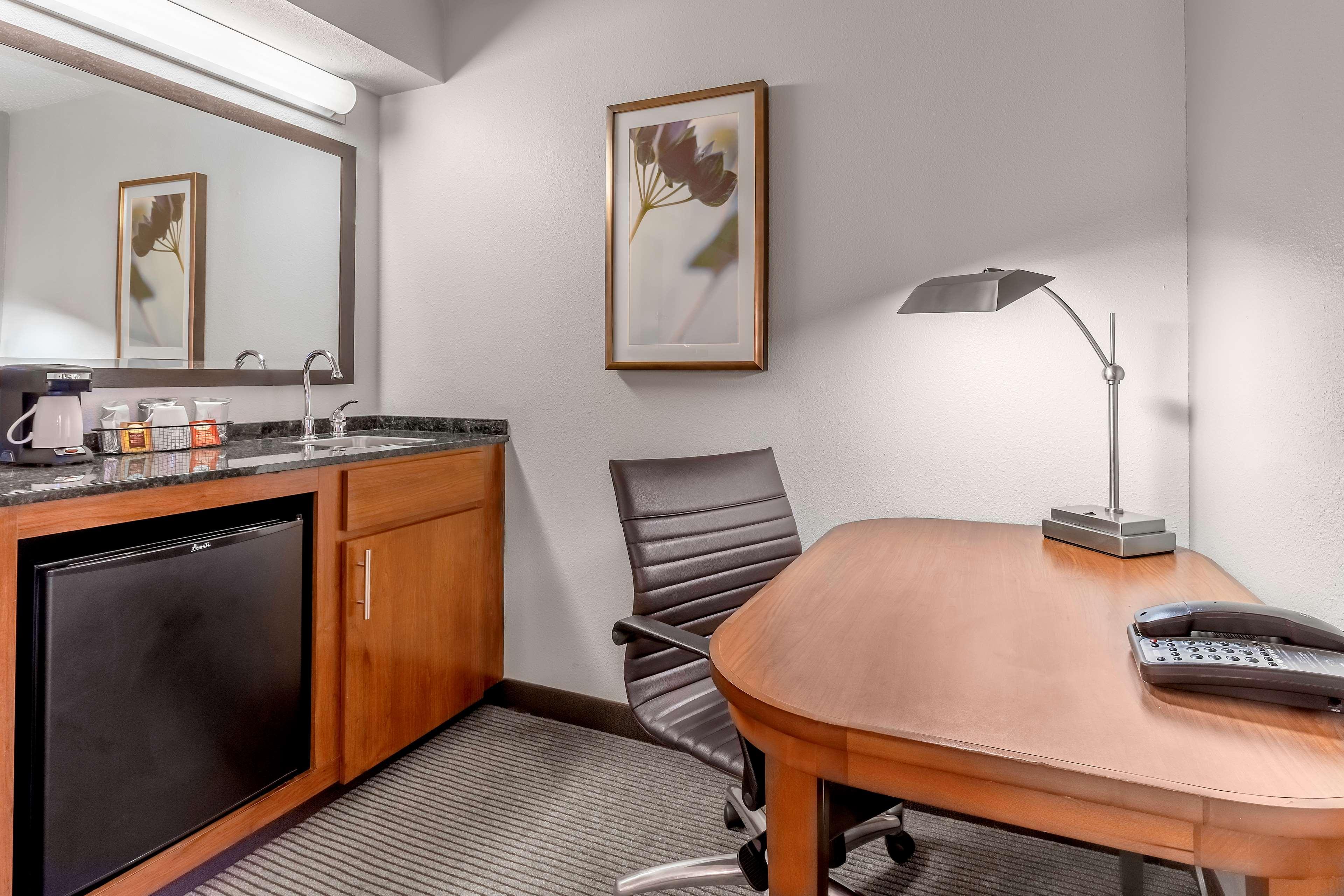 Hyatt Place Charlotte Airport Billy Graham Parkway Exterior foto