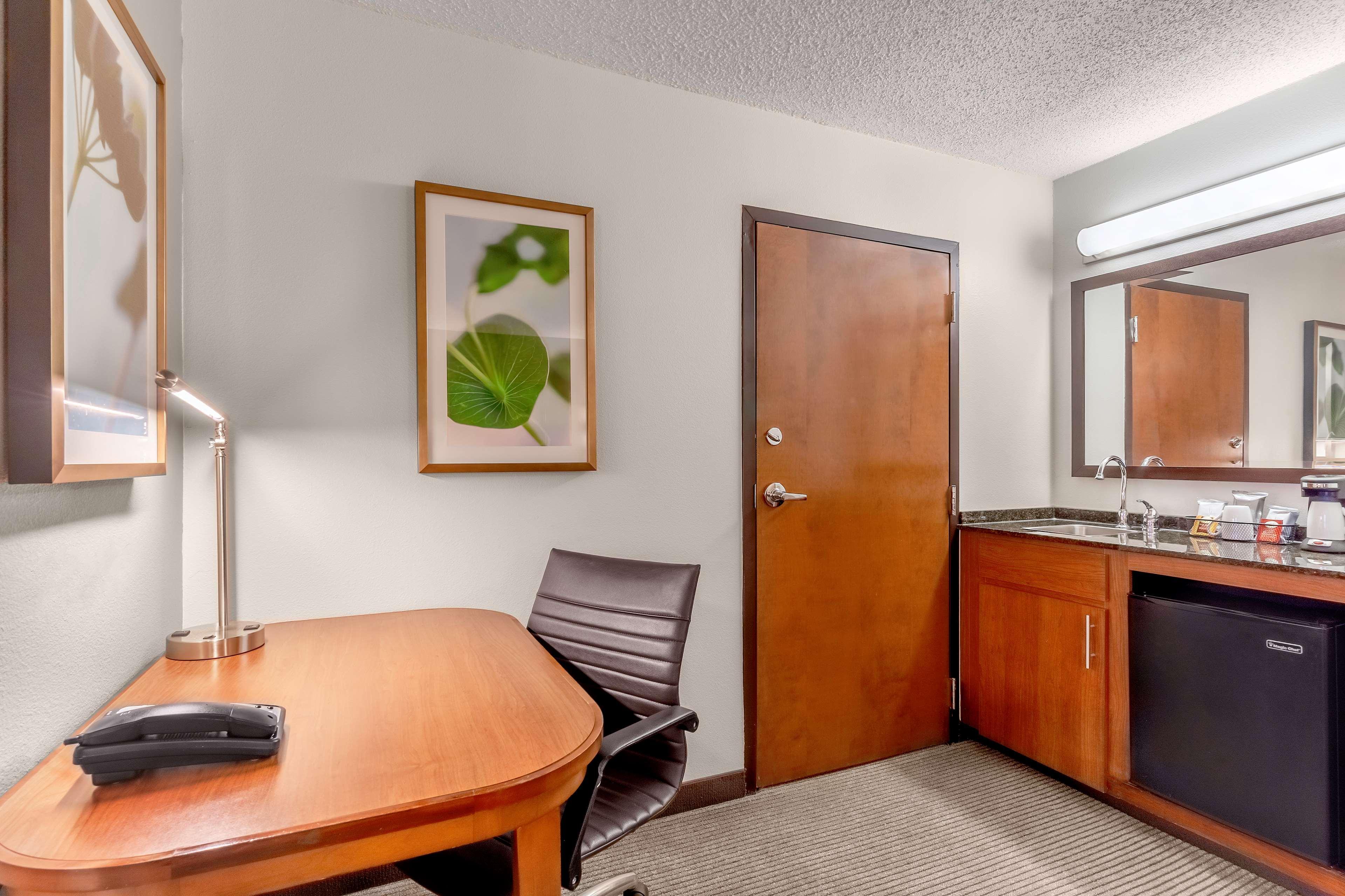 Hyatt Place Charlotte Airport Billy Graham Parkway Exterior foto